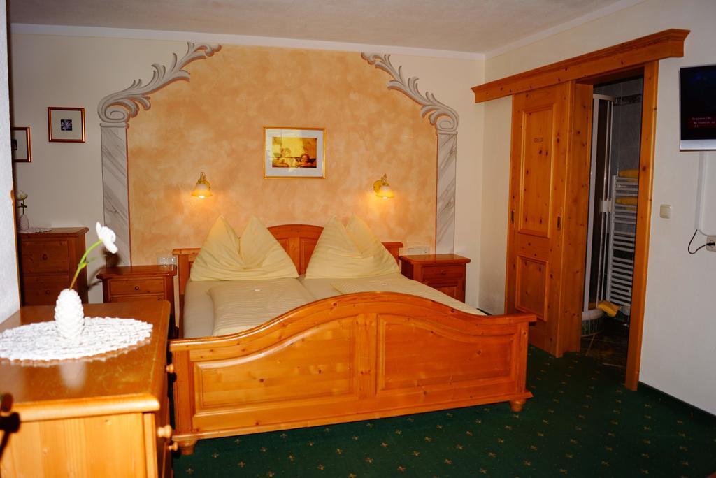 Appartementhaus Olympia Schloessl Neustift im Stubaital Habitación foto