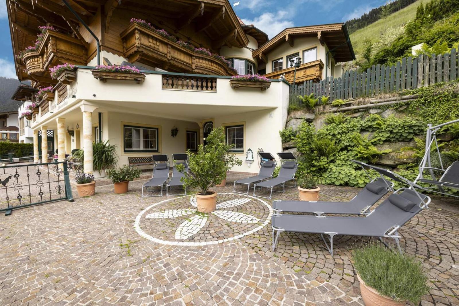 Appartementhaus Olympia Schloessl Neustift im Stubaital Exterior foto