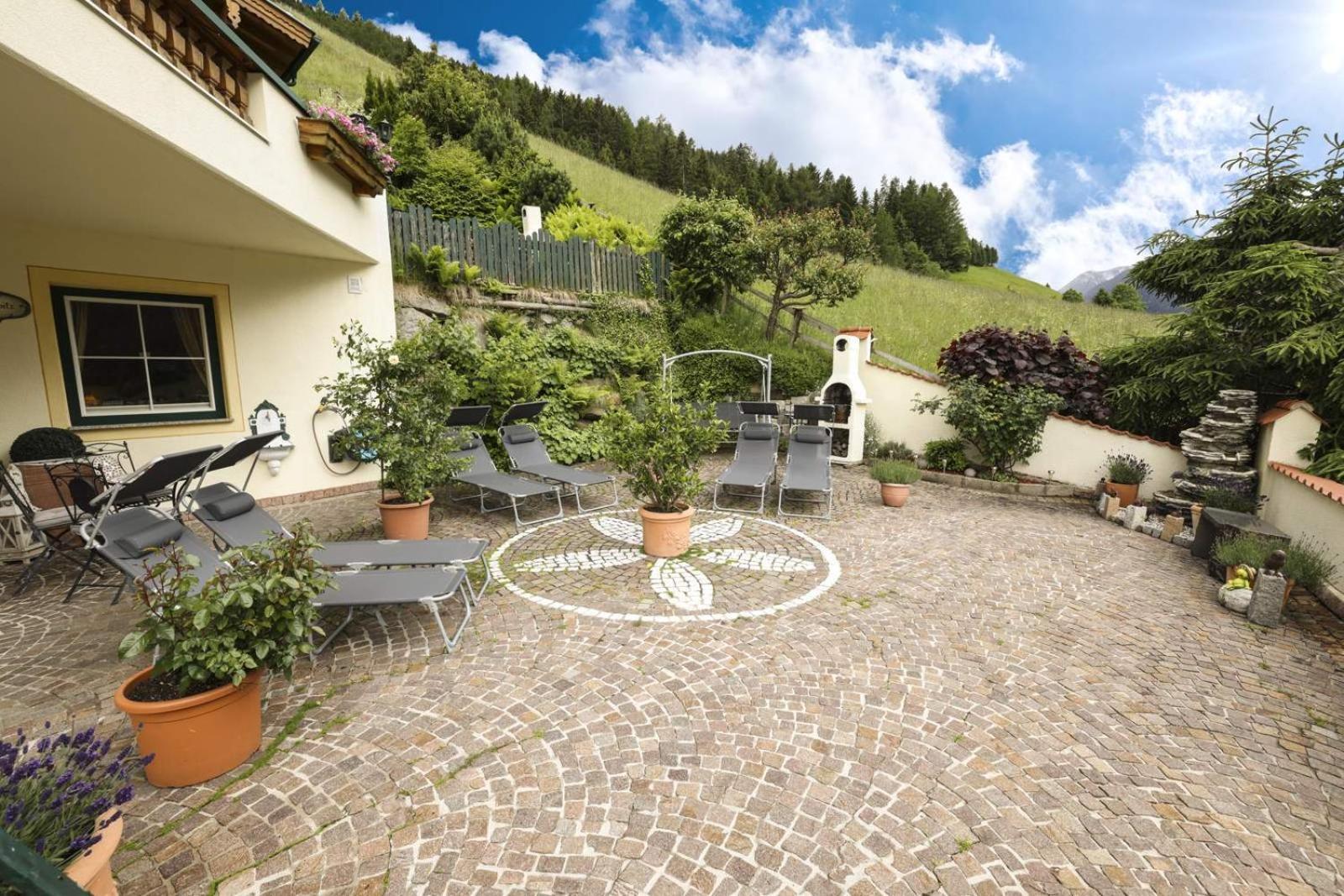 Appartementhaus Olympia Schloessl Neustift im Stubaital Exterior foto