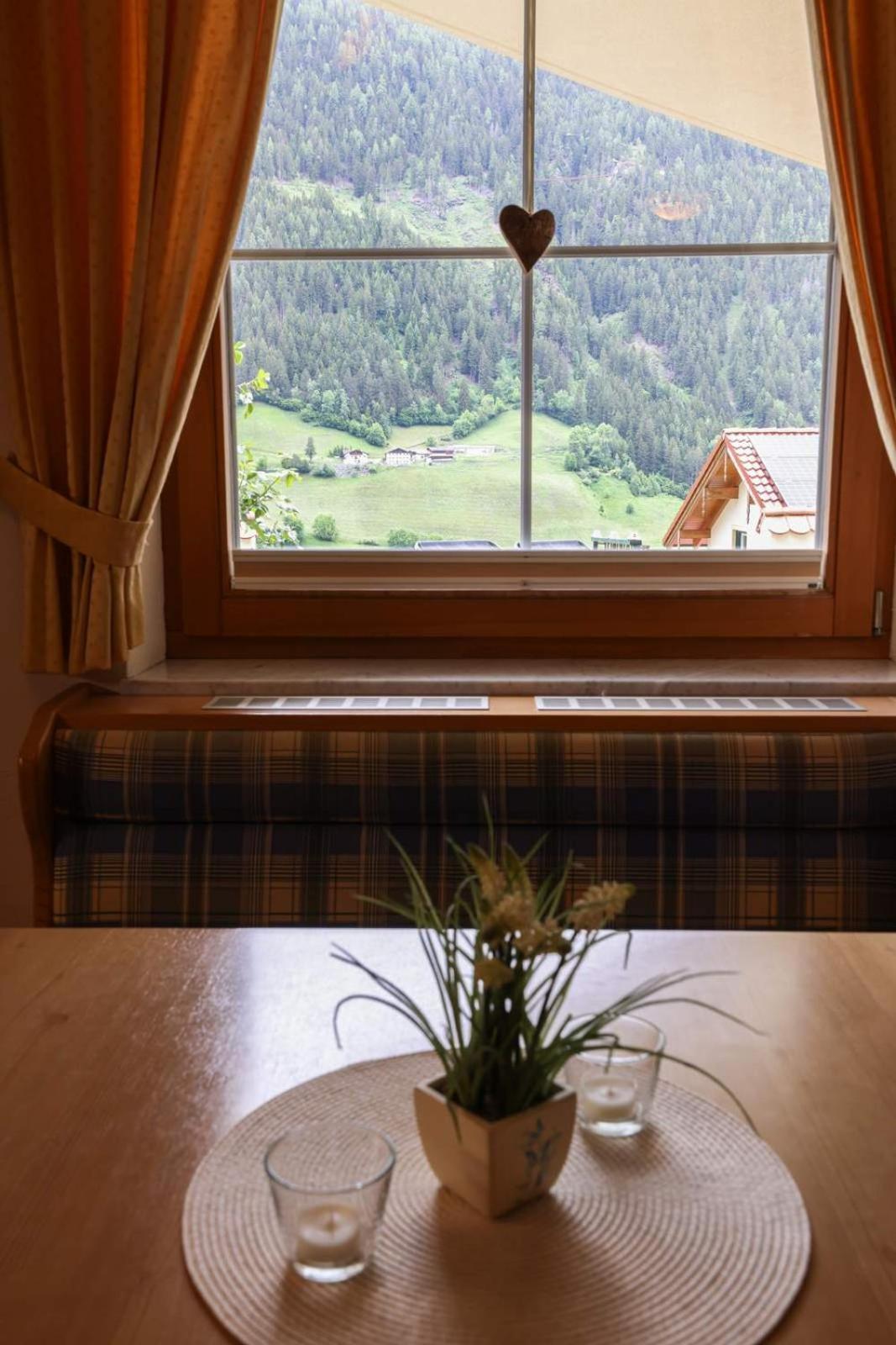 Appartementhaus Olympia Schloessl Neustift im Stubaital Exterior foto